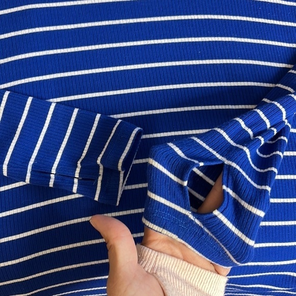 Michael kors • striped ribbed turtleneck long sleeve w/thumbholes - Picture 5 of 10